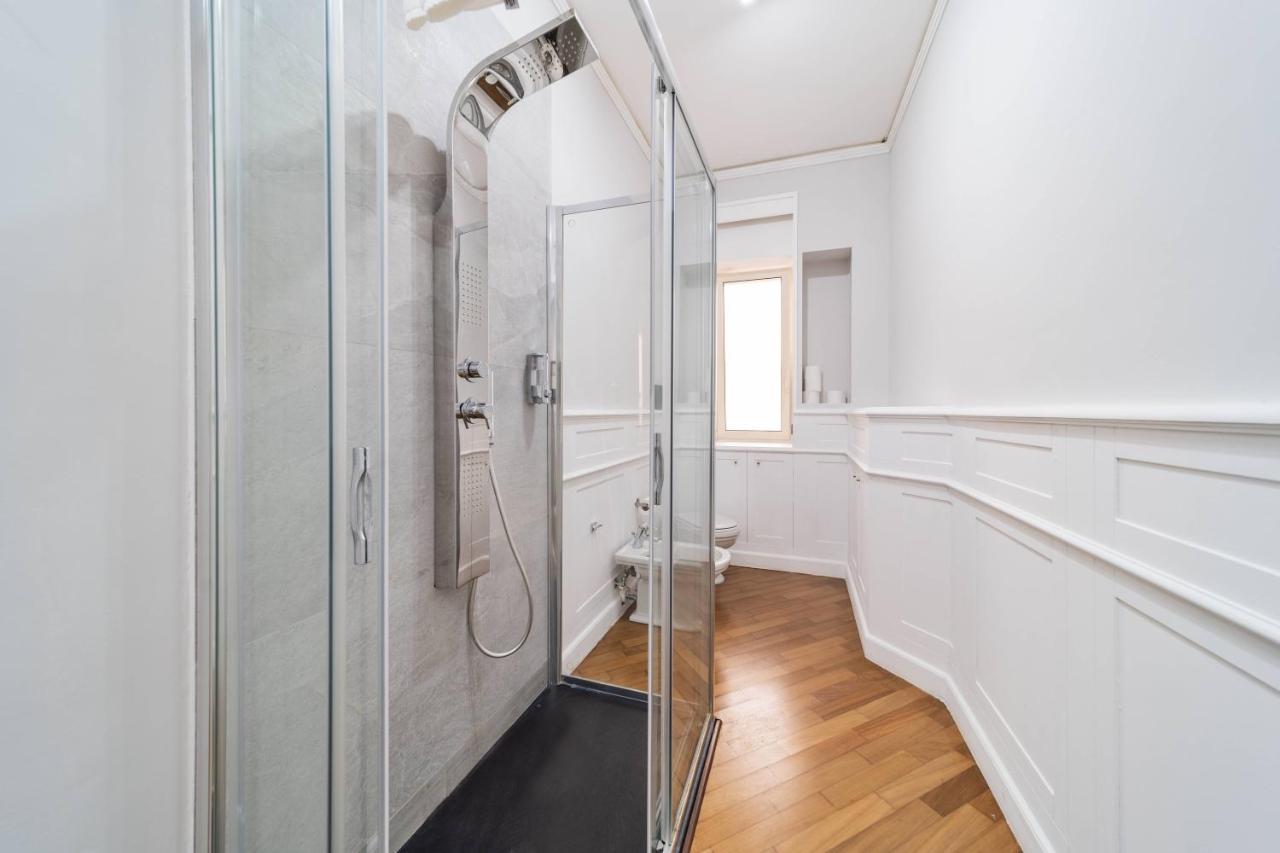 Dante 138 Class Rooms & Apartments Bari Bagian luar foto