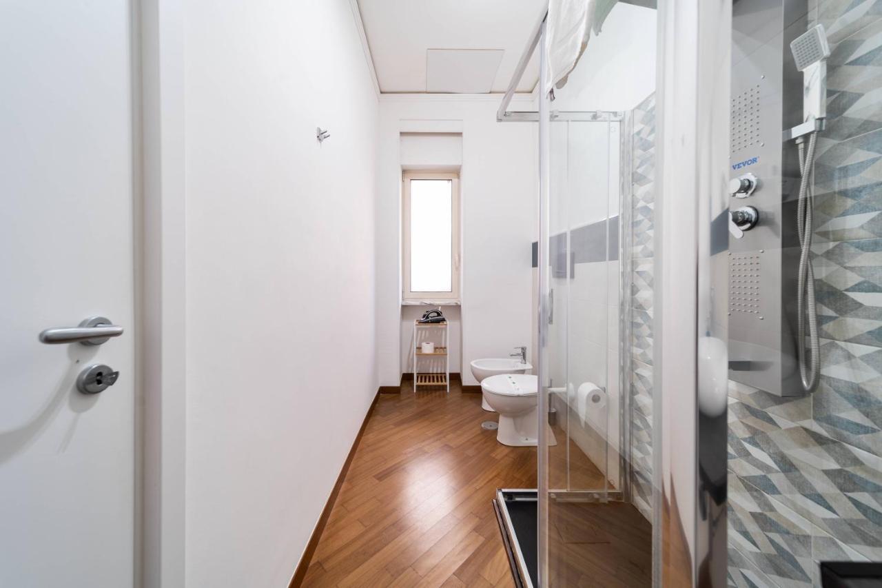 Dante 138 Class Rooms & Apartments Bari Bagian luar foto