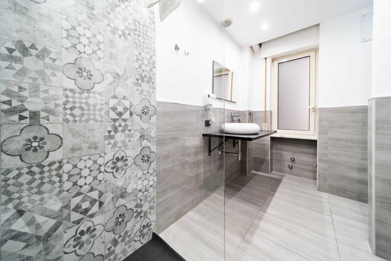 Dante 138 Class Rooms & Apartments Bari Bagian luar foto