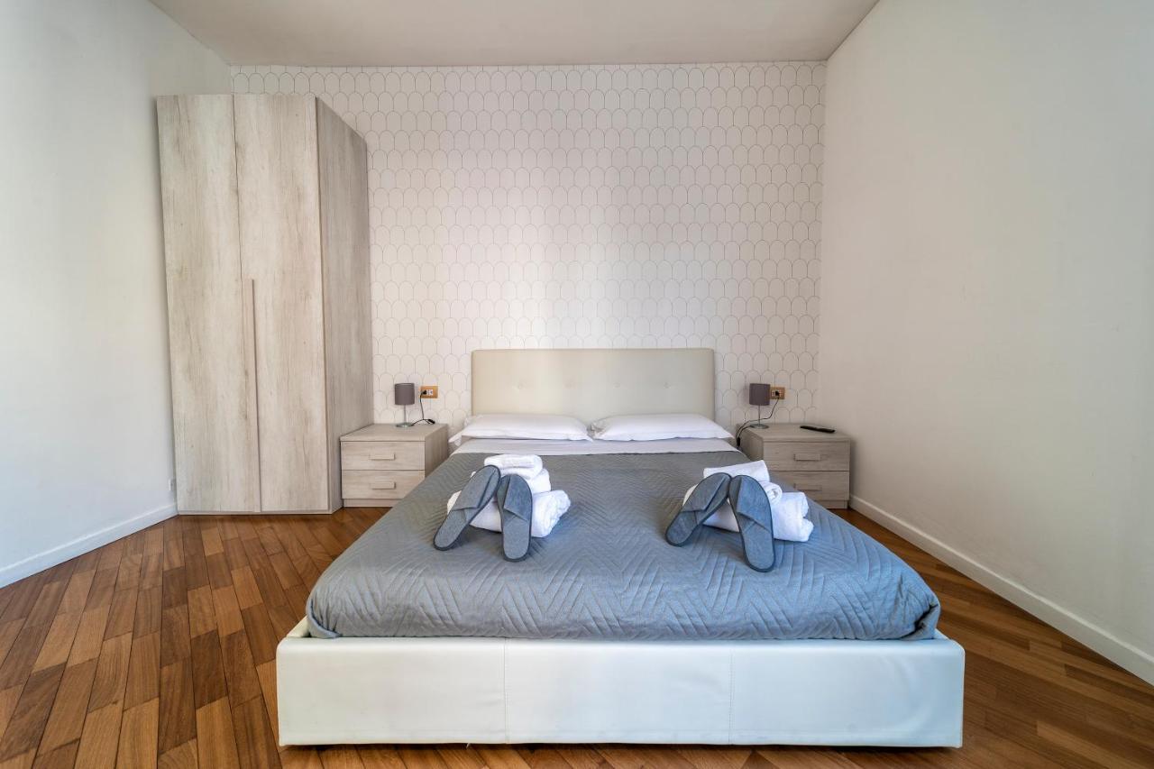 Dante 138 Class Rooms & Apartments Bari Bagian luar foto