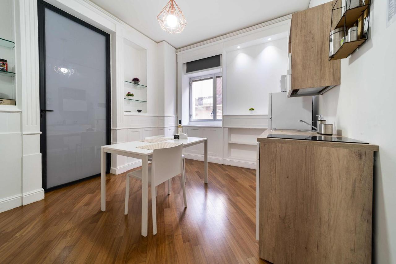 Dante 138 Class Rooms & Apartments Bari Bagian luar foto